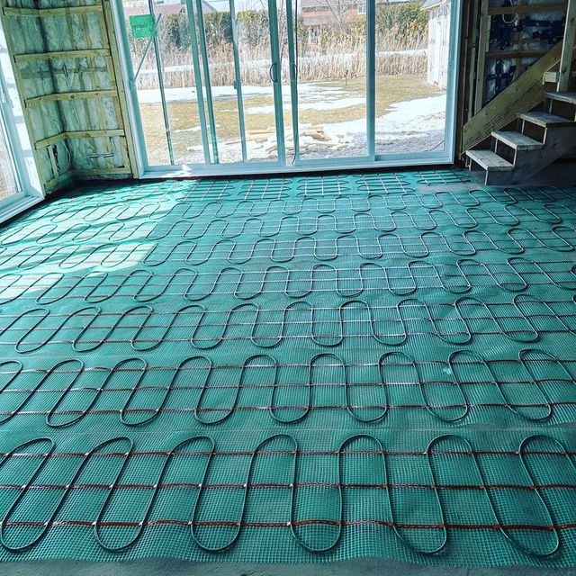 Plancher chauffant — pièce complète
